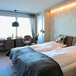 1-241A, Seeseite, Haus Metropol, 10Etage