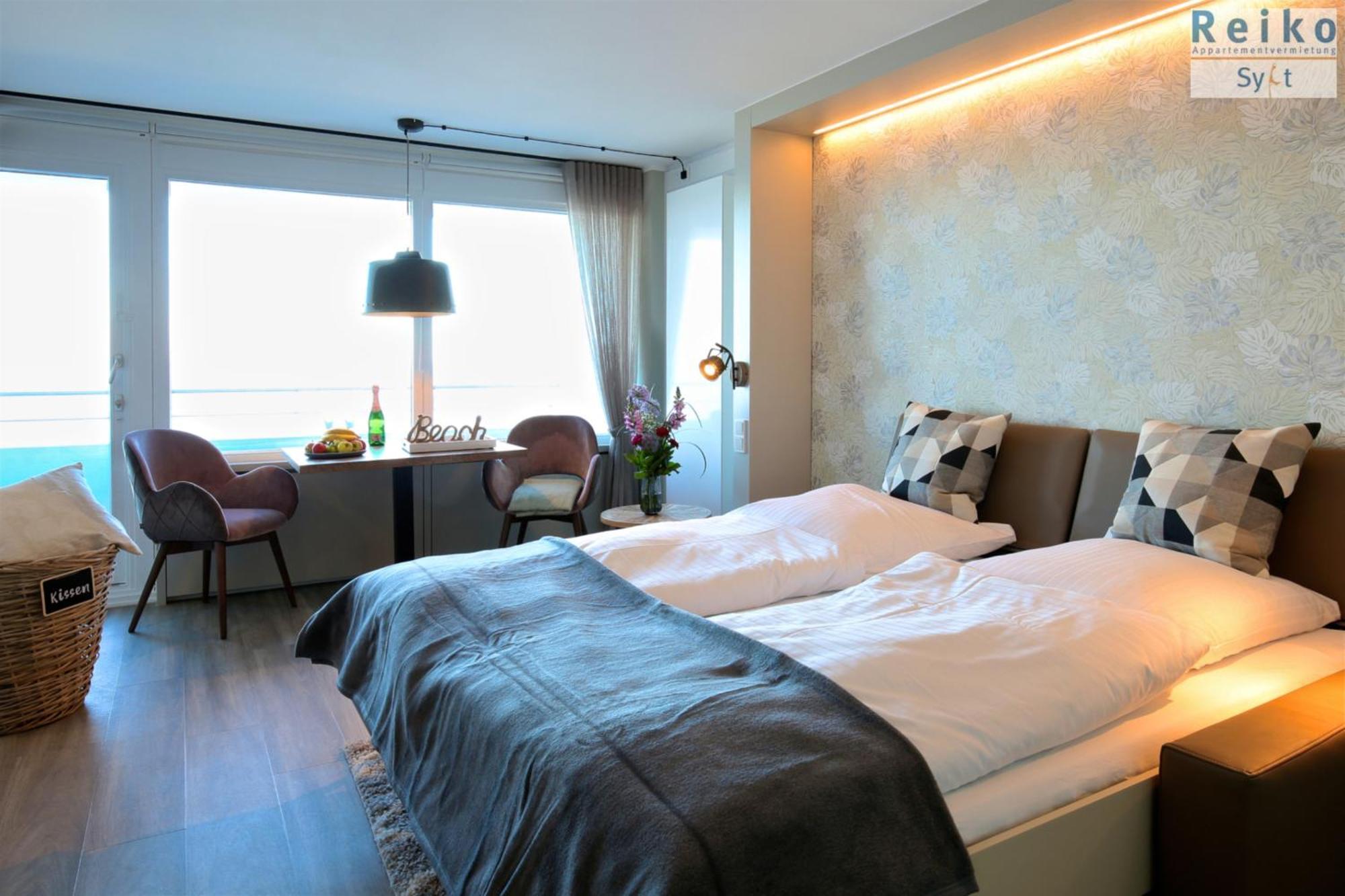1-241a, Seeseite, Haus Metropol, 10etage *