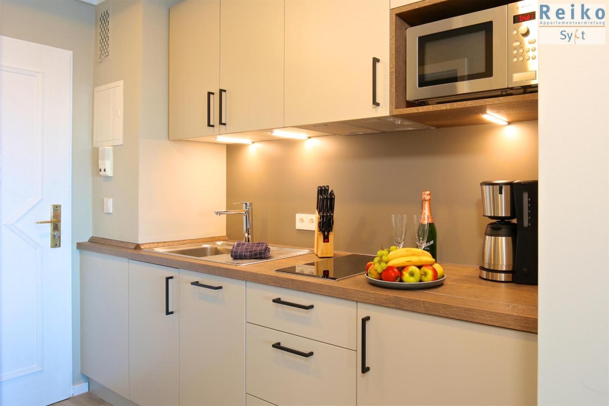 1-241a, Seeseite, Haus Metropol, 10etage