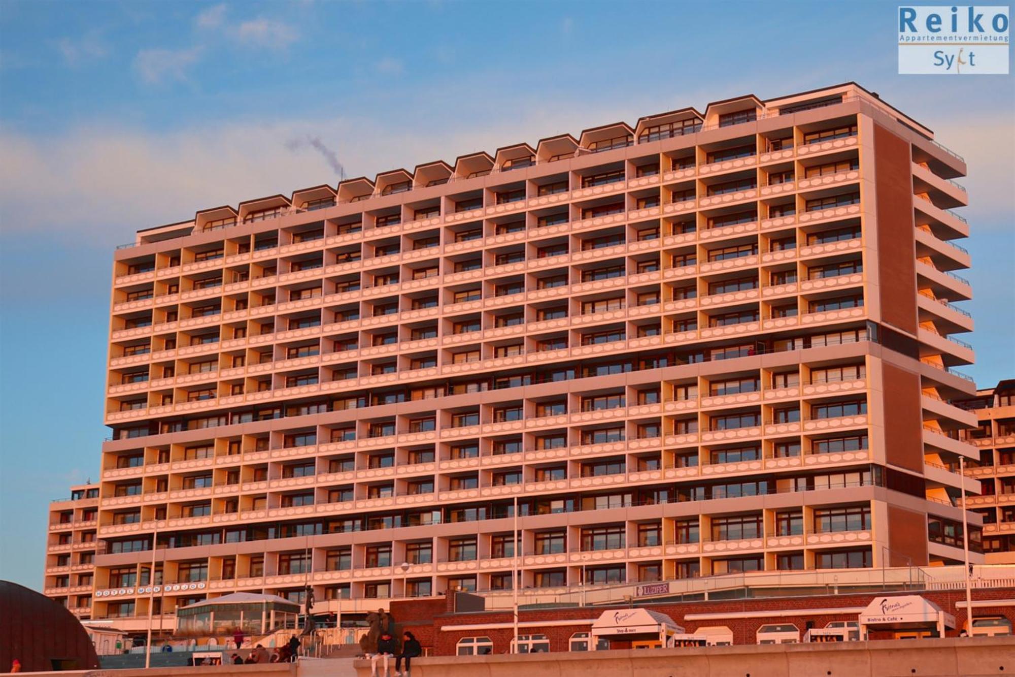 1-241a, Seeseite, Haus Metropol, 10etage Apartment
